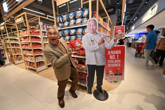 Datuk Dr. Chef Wan at the K PLUS Food Market 