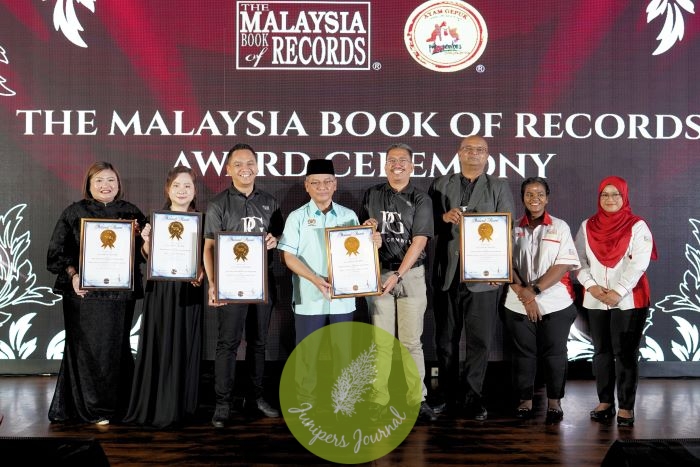 Ayam Gepuk Pak Gembus Celebrates Historic Milestone With Five Prestigious Awards From The Malaysia Book Of Records