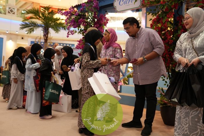 Celebrate The Spirit Of Raya With Nostalgia At The Curve’s ‘Beraya Di Kota Raya’ Campaign